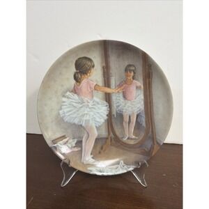 Knowles collector plate [ JUST FOR SIZE }  the series a swan is born